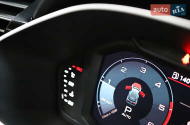 Внедорожник / Кроссовер Audi Q3 2021 в 