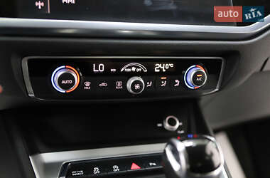 Внедорожник / Кроссовер Audi Q3 2021 в 