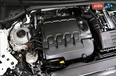 Внедорожник / Кроссовер Audi Q3 2021 в 