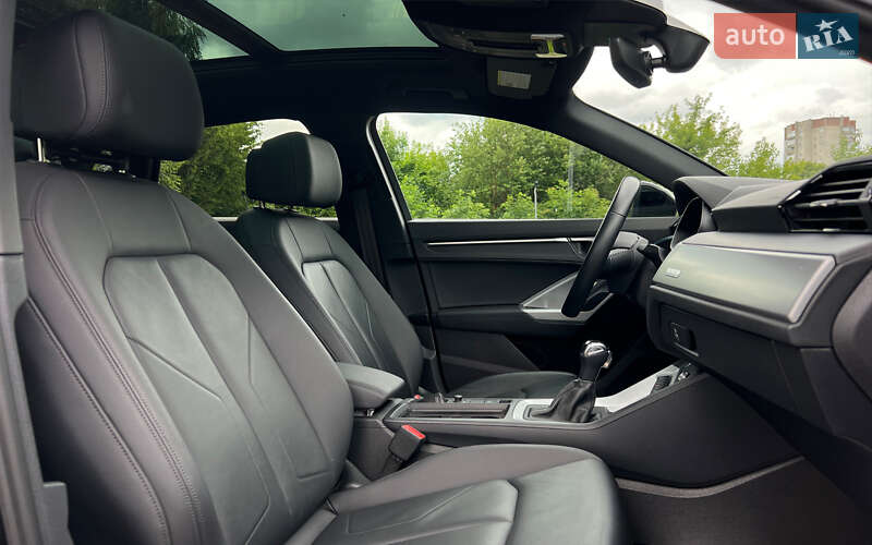 Позашляховик / Кросовер Audi Q3 2021 в Львові