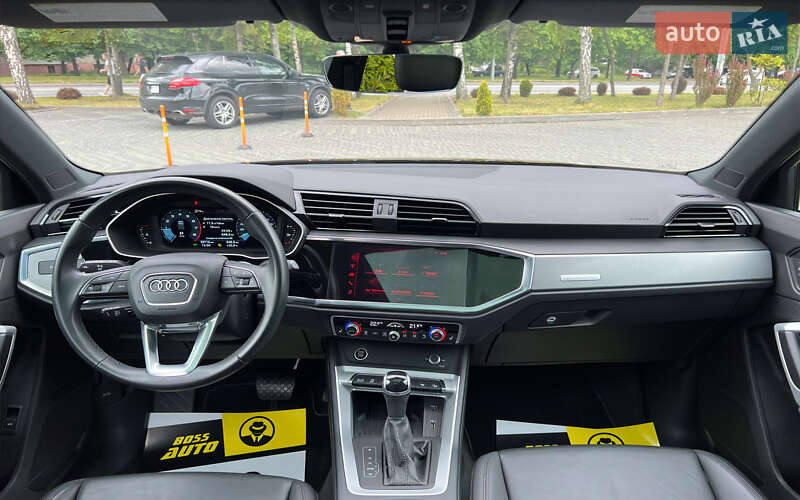 Позашляховик / Кросовер Audi Q3 2021 в Львові