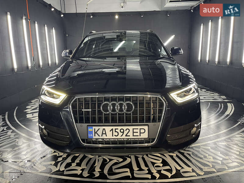 Внедорожник / Кроссовер Audi Q3 2013 в Одессе