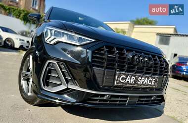 Внедорожник / Кроссовер Audi Q3 2023 в 