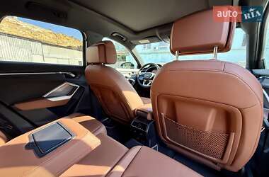 Внедорожник / Кроссовер Audi Q3 2023 в 