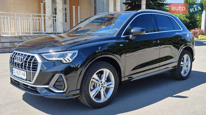 Внедорожник / Кроссовер Audi Q3 2023 в Тернополе