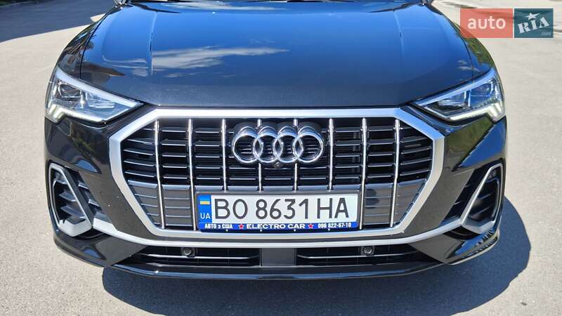 Внедорожник / Кроссовер Audi Q3 2023 в Тернополе