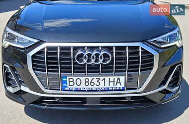 Внедорожник / Кроссовер Audi Q3 2023 в 