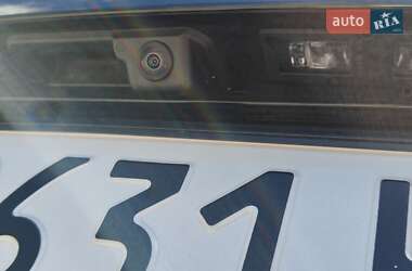 Внедорожник / Кроссовер Audi Q3 2023 в 