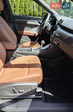 Внедорожник / Кроссовер Audi Q3 2023 в 