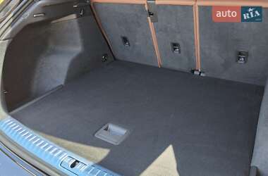 Внедорожник / Кроссовер Audi Q3 2023 в 