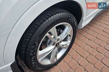 Внедорожник / Кроссовер Audi Q3 2021 в 
