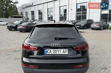Позашляховик / Кросовер Audi Q3 2015 в 