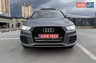 Позашляховик / Кросовер Audi Q3 2017 в 
