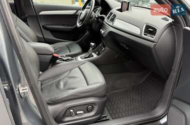 Позашляховик / Кросовер Audi Q3 2017 в 