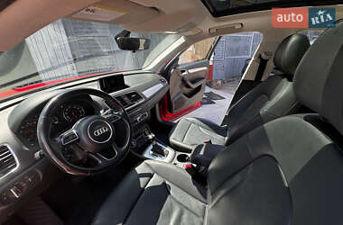Внедорожник / Кроссовер Audi Q3 2017 в 