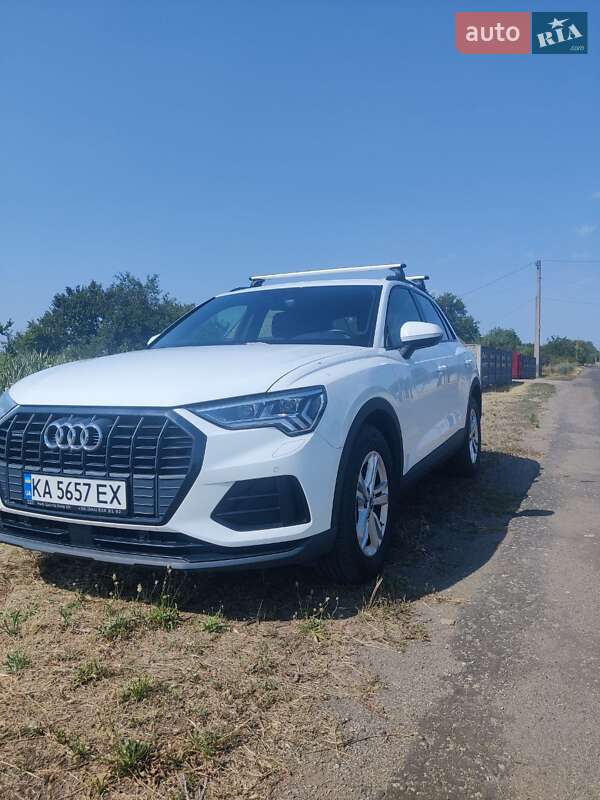 Позашляховик / Кросовер Audi Q3 2021 в Дніпрі