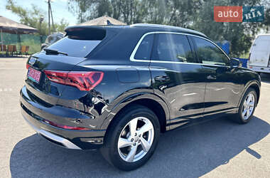 Позашляховик / Кросовер Audi Q3 2019 в 