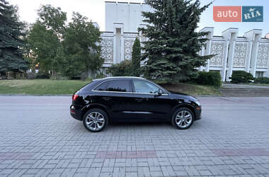 Позашляховик / Кросовер Audi Q3 2018 в 