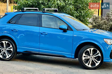 Внедорожник / Кроссовер Audi Q3 2020 в 