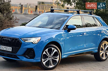 Внедорожник / Кроссовер Audi Q3 2020 в 