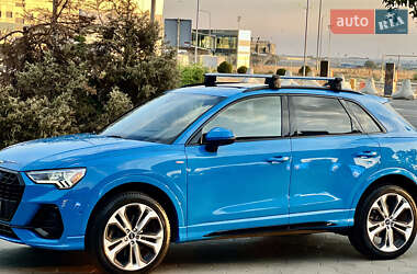 Внедорожник / Кроссовер Audi Q3 2020 в 