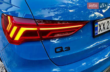 Внедорожник / Кроссовер Audi Q3 2020 в 