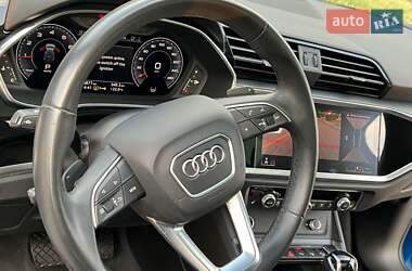 Внедорожник / Кроссовер Audi Q3 2020 в 