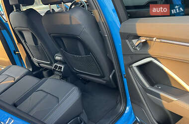 Внедорожник / Кроссовер Audi Q3 2020 в 
