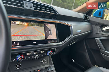 Внедорожник / Кроссовер Audi Q3 2020 в 