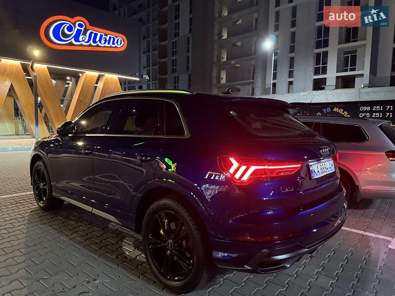 Позашляховик / Кросовер Audi Q3 2021 в Києві
