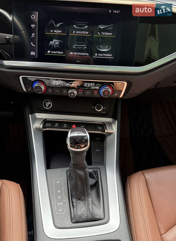 Позашляховик / Кросовер Audi Q3 2021 в Києві