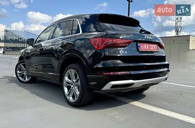 Внедорожник / Кроссовер Audi Q3 2021 в 