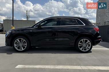 Внедорожник / Кроссовер Audi Q3 2021 в 