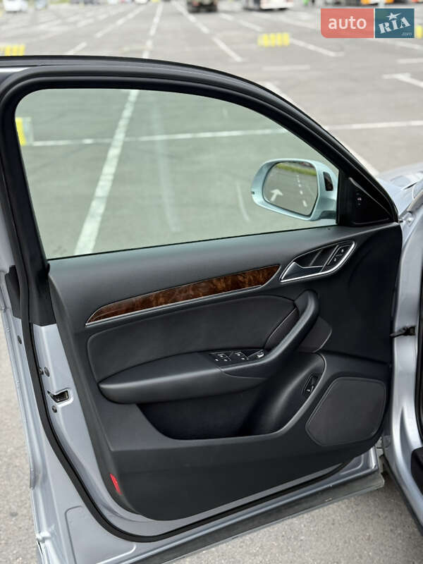 Позашляховик / Кросовер Audi Q3 2016 в Львові
