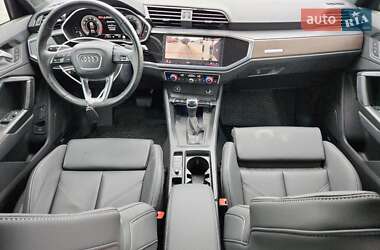 Внедорожник / Кроссовер Audi Q3 2024 в 