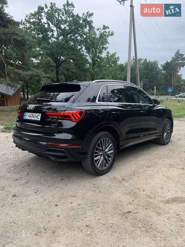 Позашляховик / Кросовер Audi Q3 2022 в Полтаві