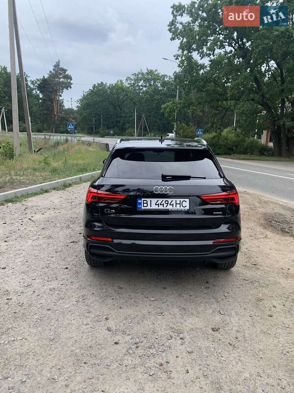 Позашляховик / Кросовер Audi Q3 2022 в Полтаві