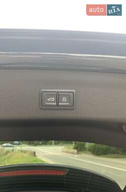 Внедорожник / Кроссовер Audi Q3 2022 в 