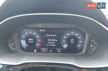Внедорожник / Кроссовер Audi Q3 2020 в 