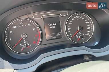 Внедорожник / Кроссовер Audi Q3 2013 в 