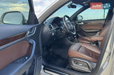 Внедорожник / Кроссовер Audi Q3 2016 в 
