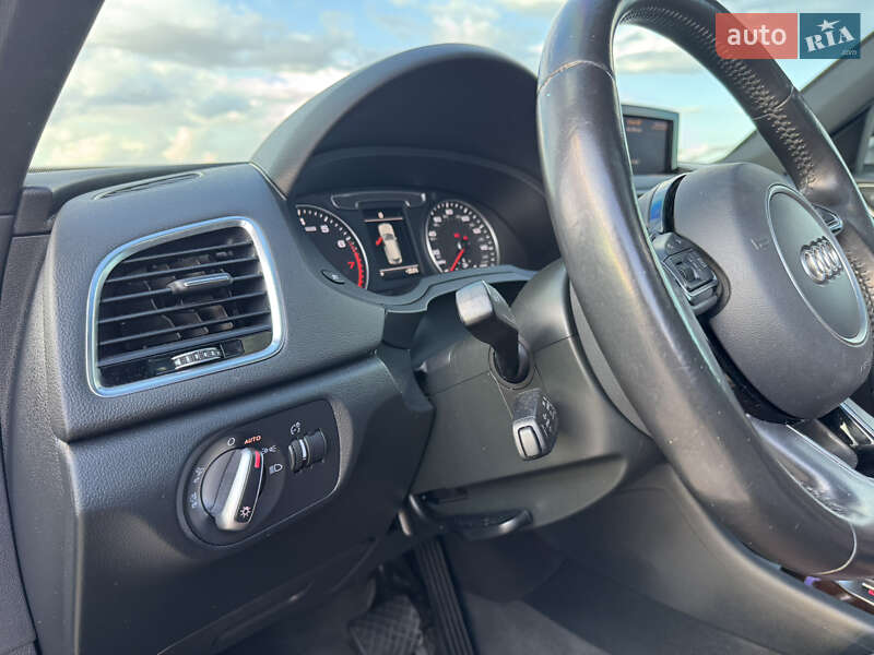 Внедорожник / Кроссовер Audi Q3 2016 в Одессе