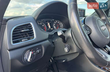 Внедорожник / Кроссовер Audi Q3 2016 в 