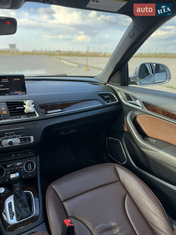 Внедорожник / Кроссовер Audi Q3 2016 в Одессе