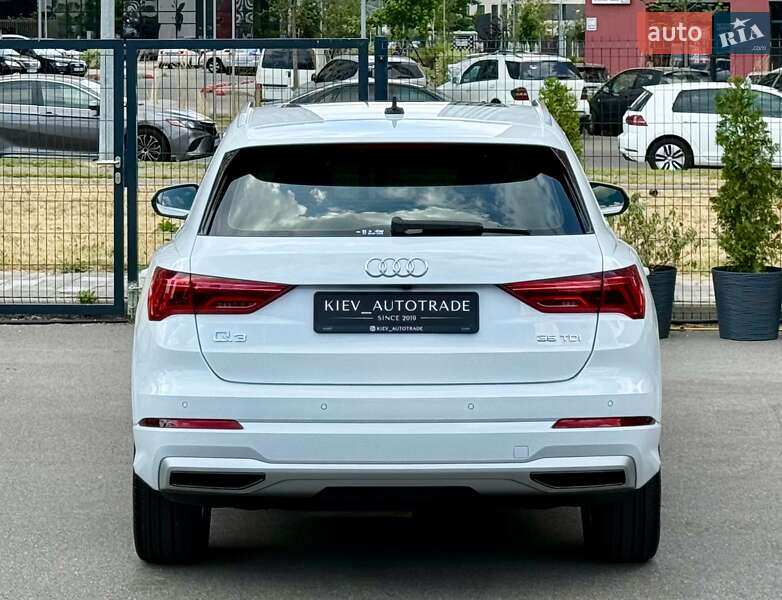 Позашляховик / Кросовер Audi Q3 2020 в Києві