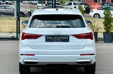 Позашляховик / Кросовер Audi Q3 2020 в 
