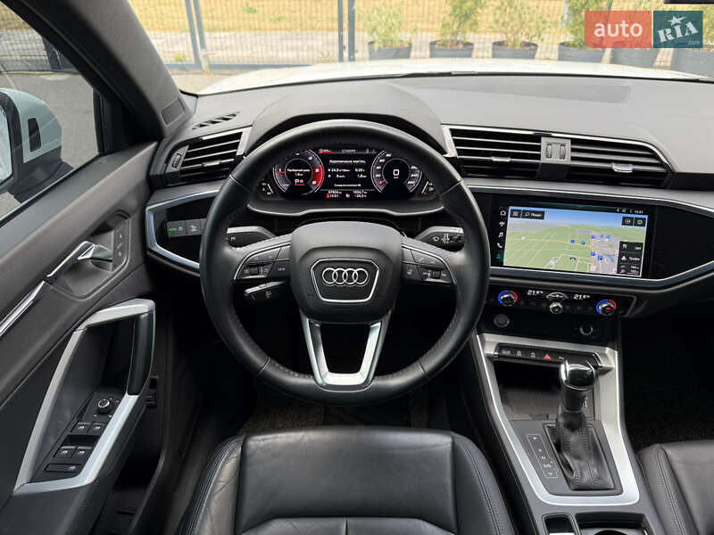 Позашляховик / Кросовер Audi Q3 2020 в Києві