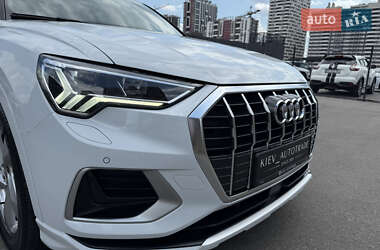 Позашляховик / Кросовер Audi Q3 2020 в 