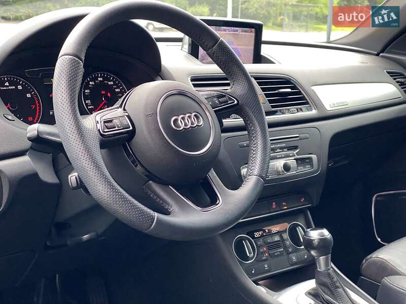 Позашляховик / Кросовер Audi Q3 2015 в Львові