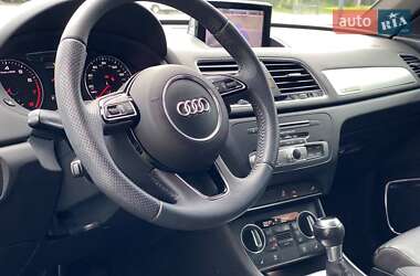 Внедорожник / Кроссовер Audi Q3 2015 в 